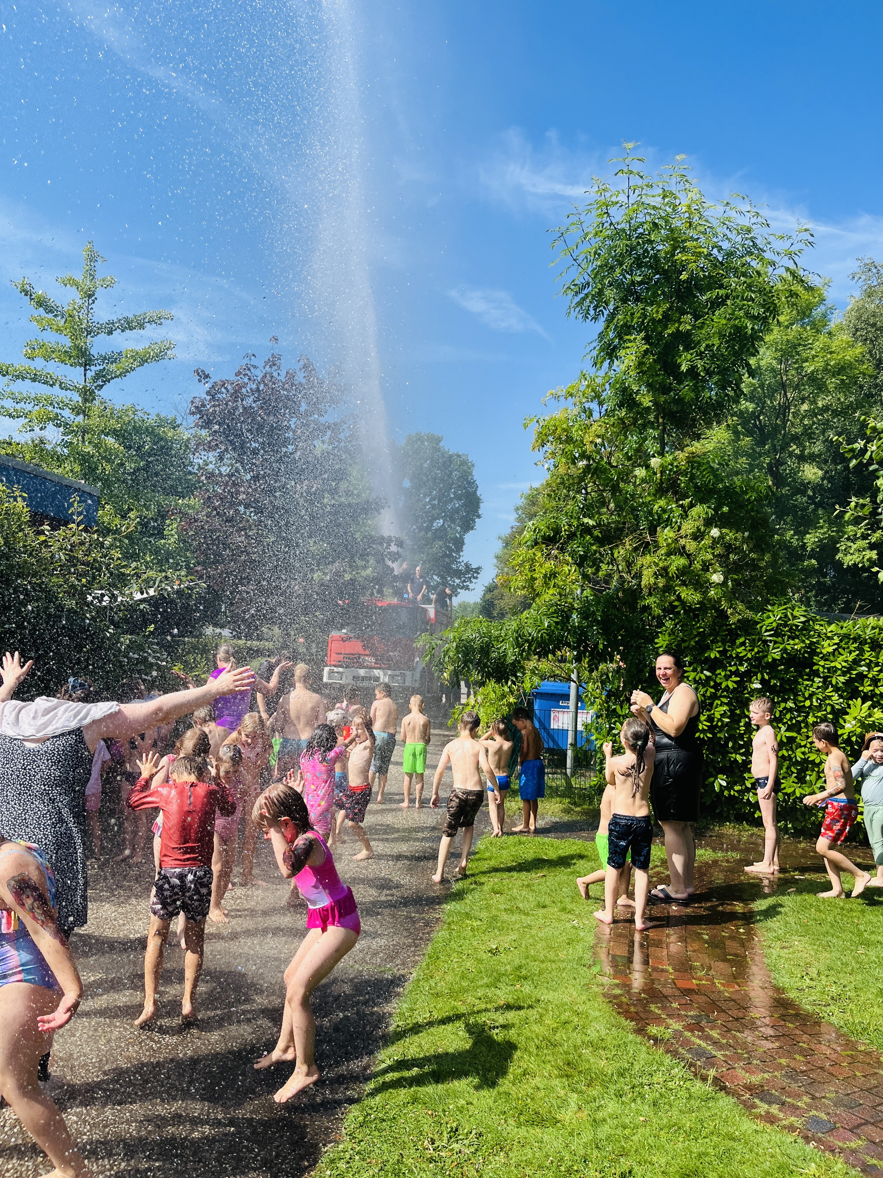 feuerwehrwasserparty_4.jpg